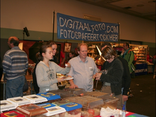 Bij de infostand werd veel informatie uitgewisseld